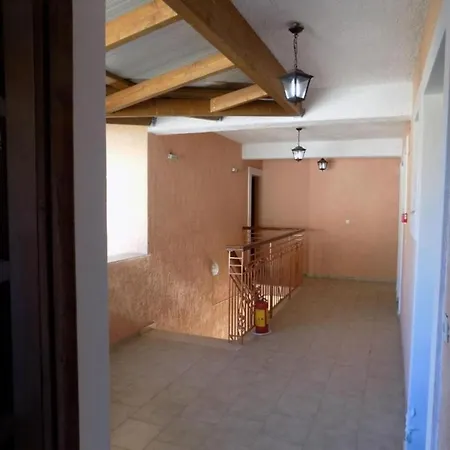 Afrodite 11 Spacious أيّا إفيميا